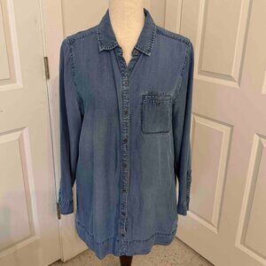 J Jill Denim Lyocel Blue Button Down Front and side pockets Tunic Shirt Top M